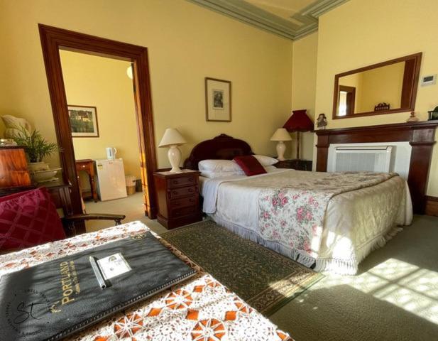 วิกตอเรีย เฮาส์ Bed & Breakfast พอร์ตแลนด์ ภายนอก รูปภาพ